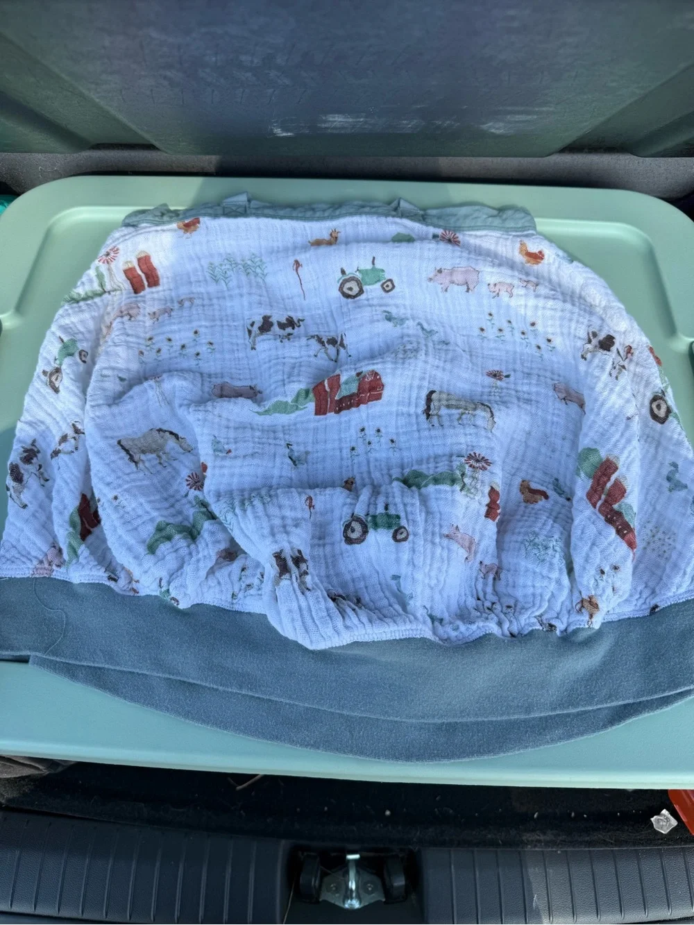 Little Unicorn Cotton Muslin Seat Canopy Farmyard print